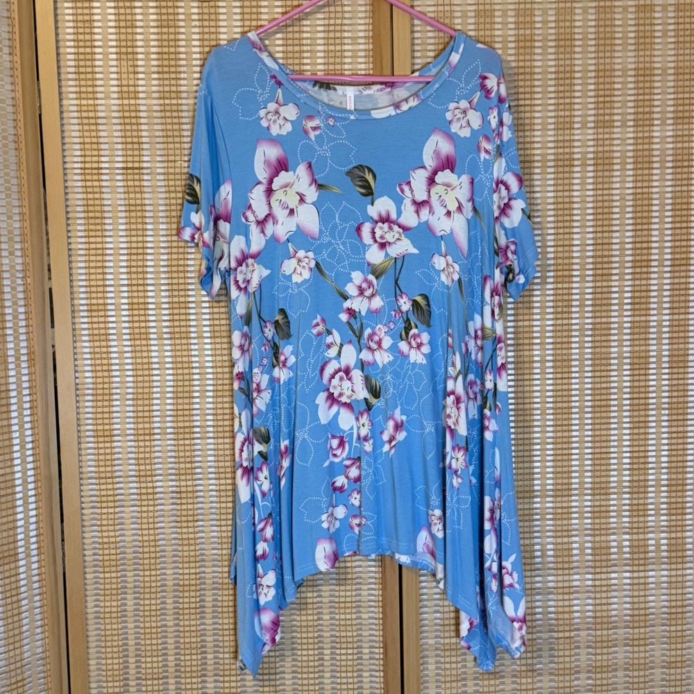Bishuiige Womens 2XL Blue Floral Orchid‎ Sharkbite Hem Tunic Top Short Sleeve